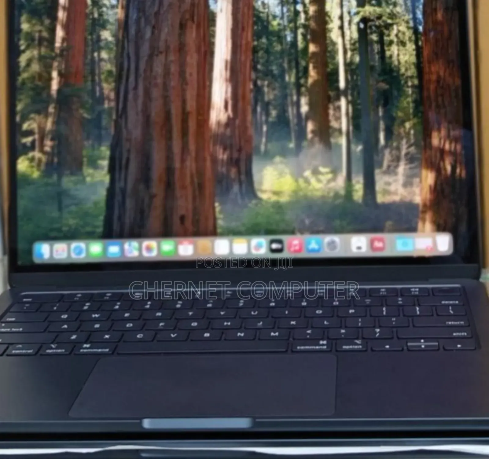 New Laptop Apple MacBook Air 2024 M3 13-Inch 16GB SSD 256GB