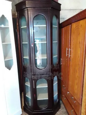 Photo - ቁመት ከፍታ ያላቸው ባለ 5 መደርደሪያ ያለው ኮርነር