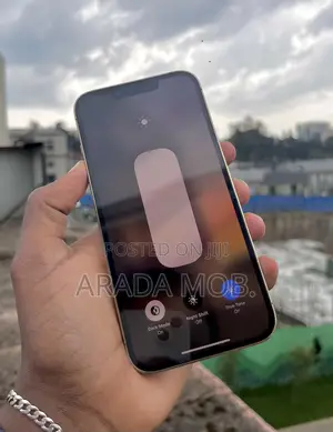 Photo - Apple iPhone 13 Pro 128 GB White