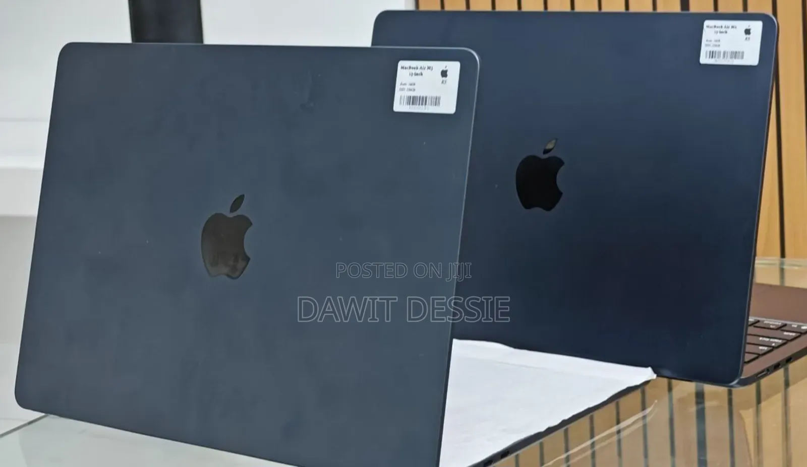 New Laptop Apple MacBook Air 2025 M4 13-Inch 16GB Apple M4 SSD 256GB