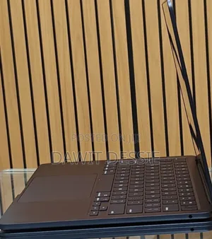 New Laptop Apple MacBook Air 2025 M4 13-Inch 16GB Apple M4 SSD 256GB