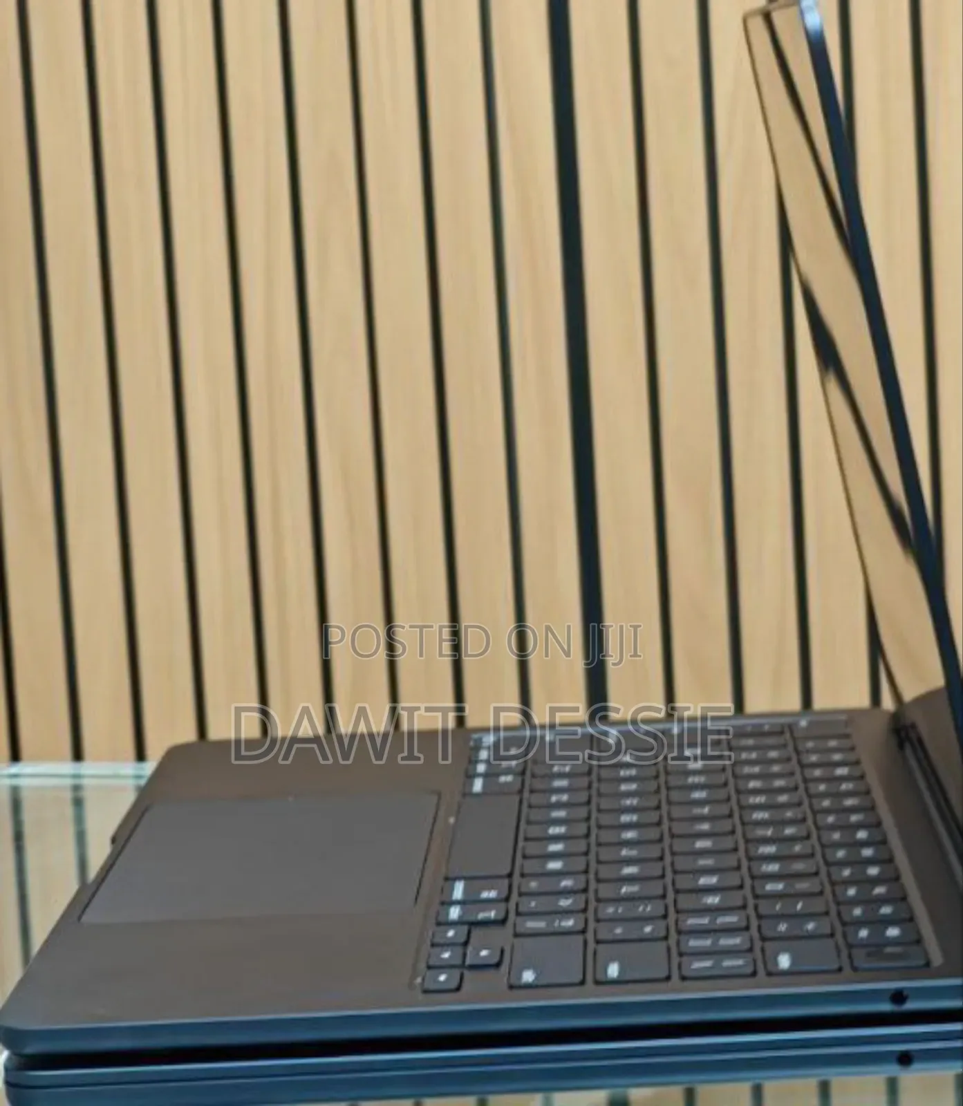 New Laptop Apple MacBook Air 2024 M3 13-Inch 16GB Apple M3 SSD 256GB