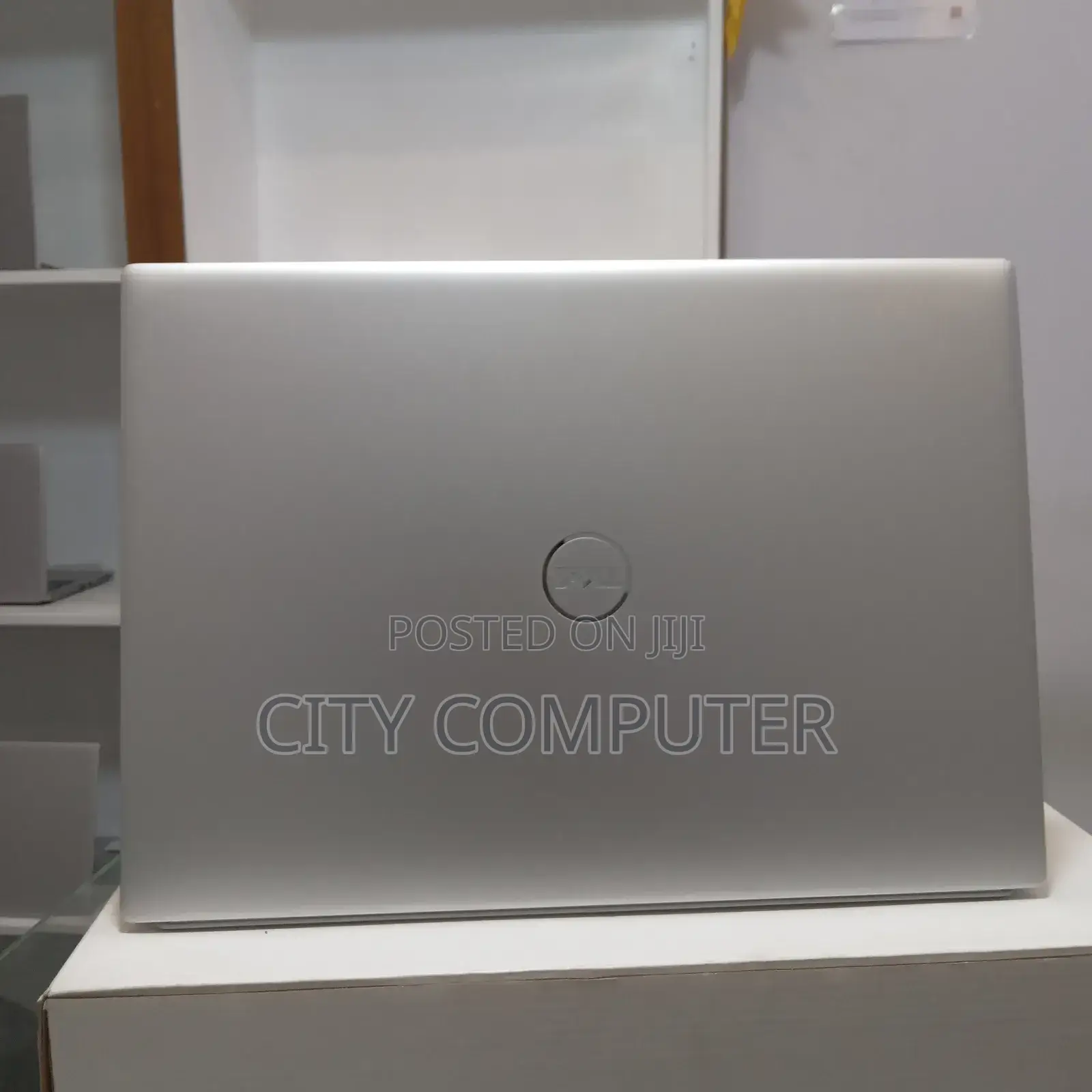 New Laptop Dell Inspiron 15 16GB Intel Core I7 SSD 512GB