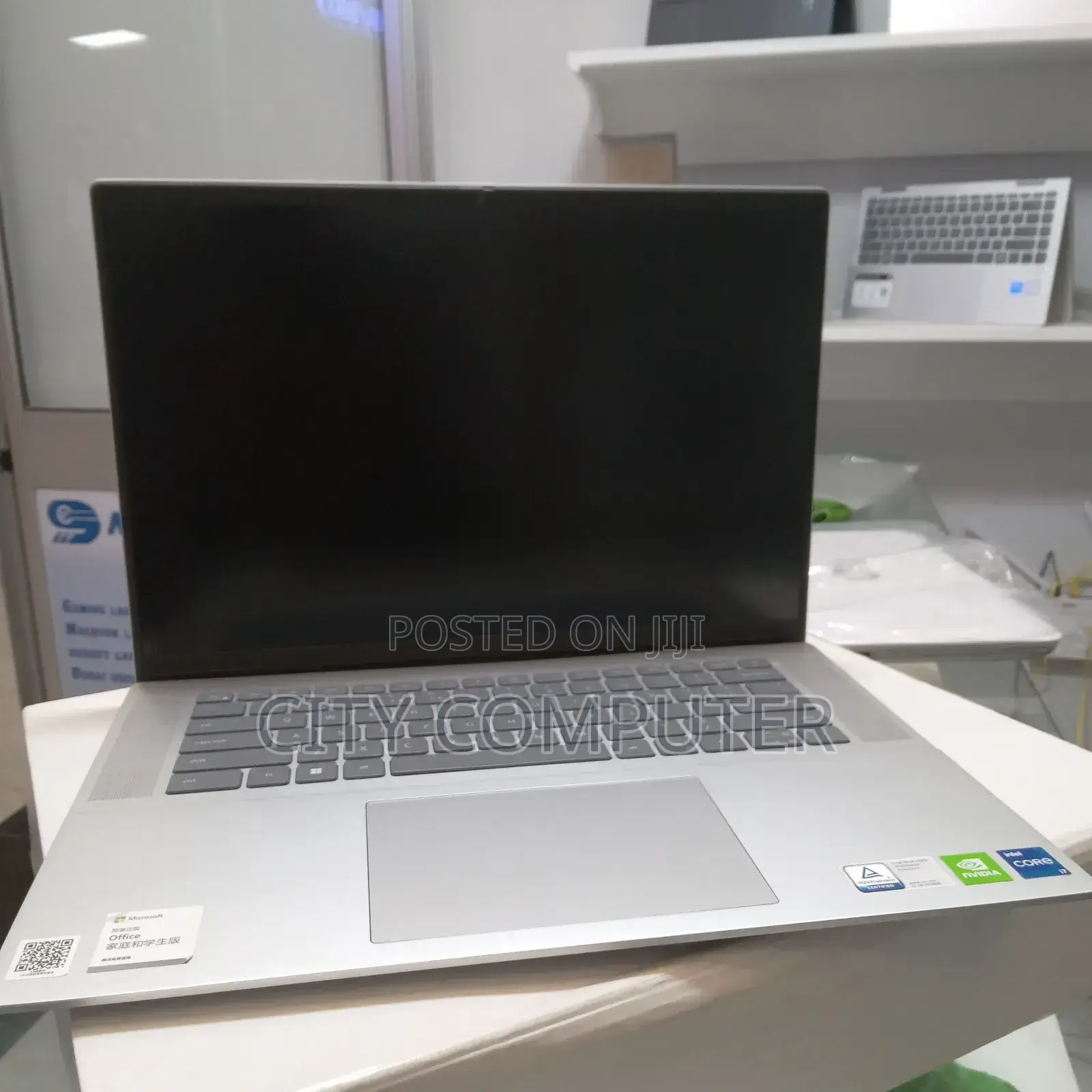 New Laptop Dell Inspiron 15 16GB Intel Core I7 SSD 512GB