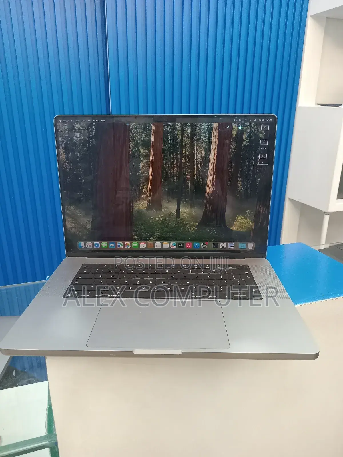 New Laptop Apple MacBook Pro M1 16GB Apple M1 Pro SSD 512GB