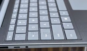 Photo - New Laptop Microsoft Surface 8GB Intel Core I5 SSD 256GB