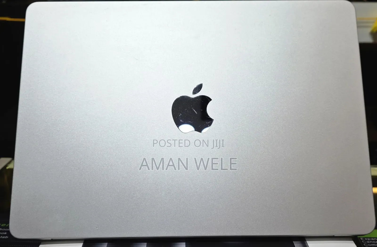 New Laptop Apple MacBook Air 2022 M2 16GB Apple M2 SSD 256GB