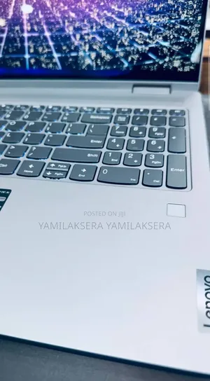 New Laptop Lenovo Yoga 7i 16GB AMD Ryzen 5 SSD 512GB