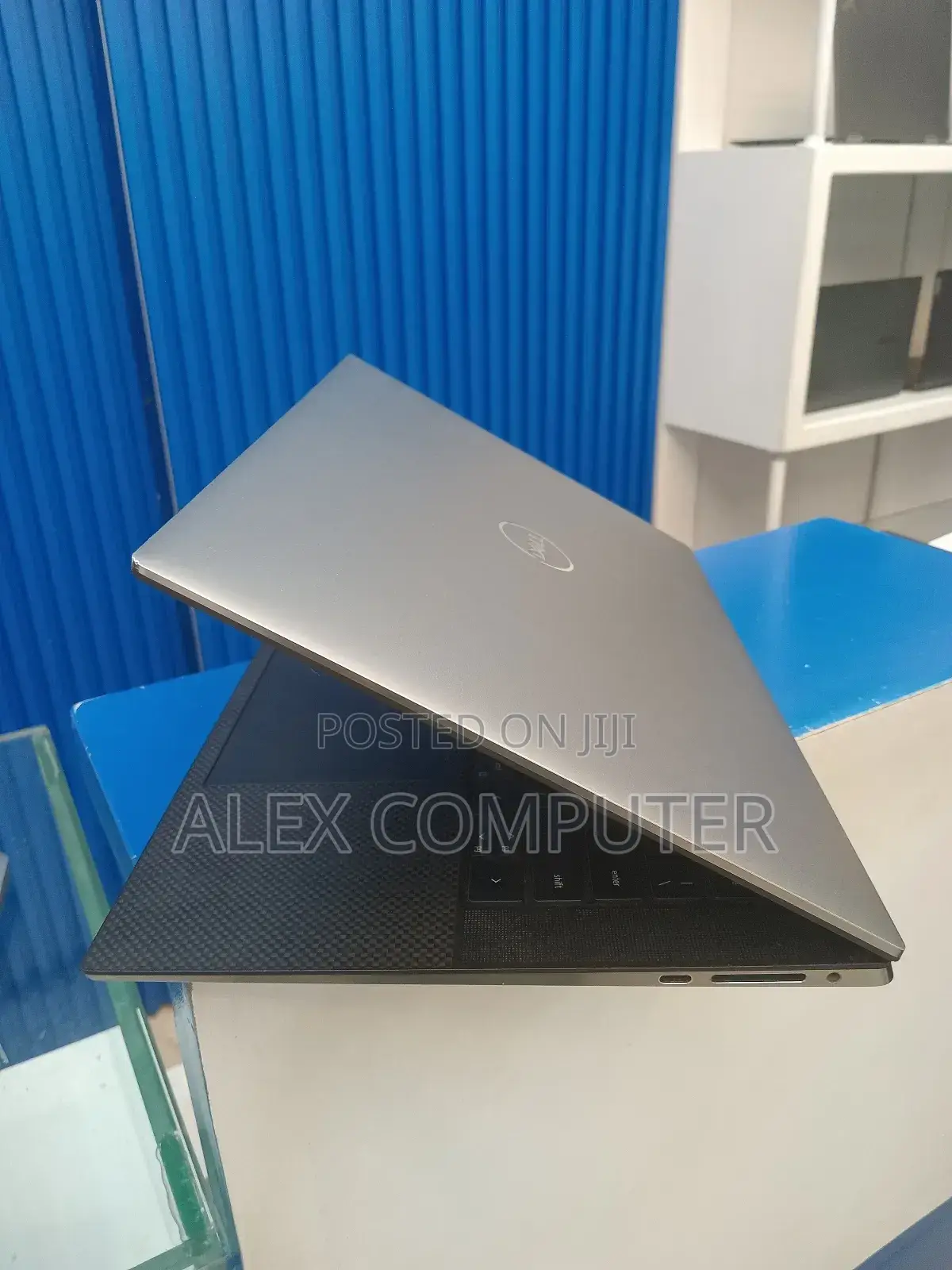 New Laptop Dell Precision 5550 16GB Intel Core I7 SSD 512GB