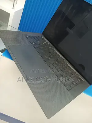 New Laptop Dell Precision 5550 16GB Intel Core I7 SSD 512GB