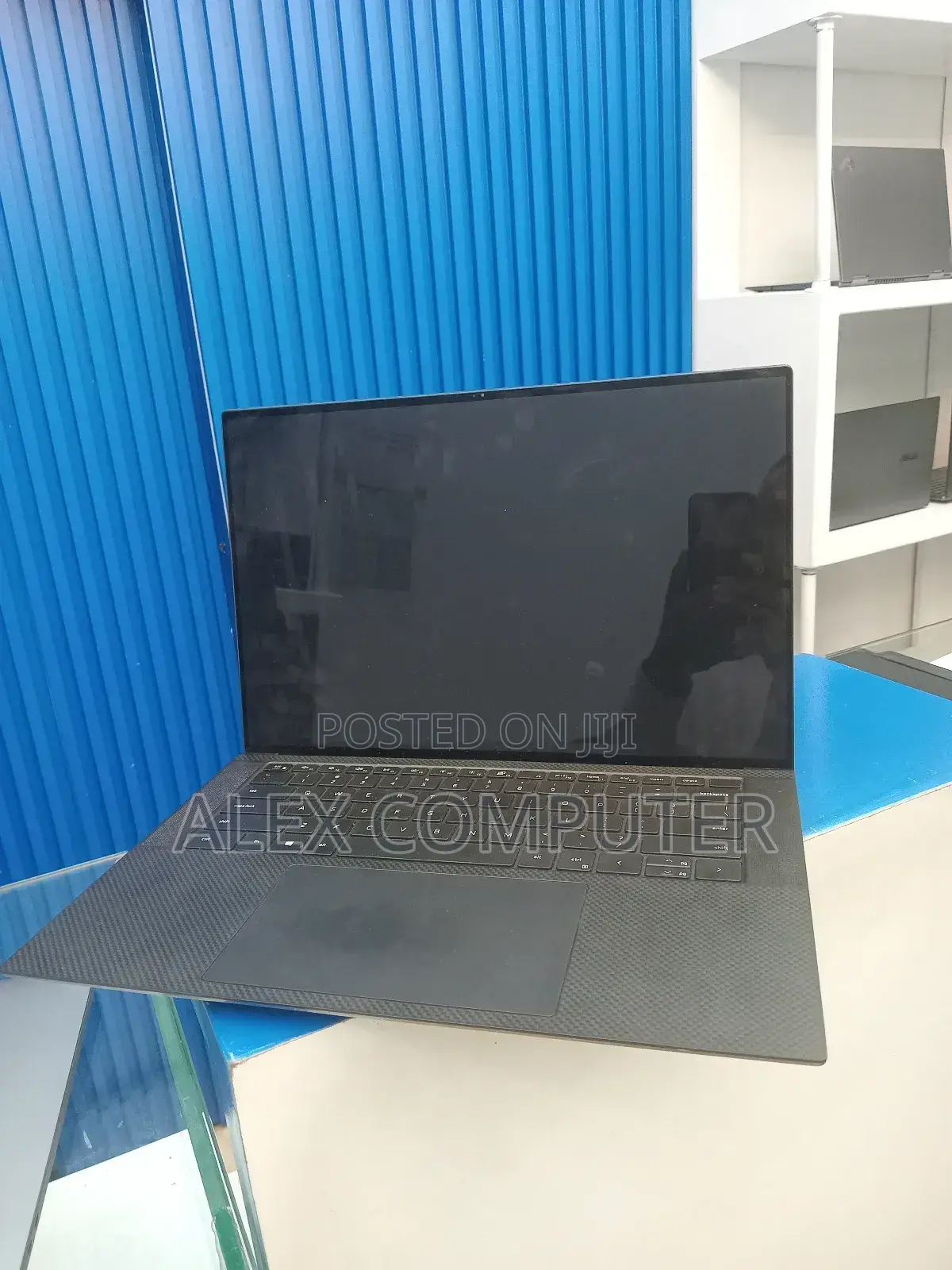 New Laptop Dell Precision 5550 16GB Intel Core I7 SSD 512GB