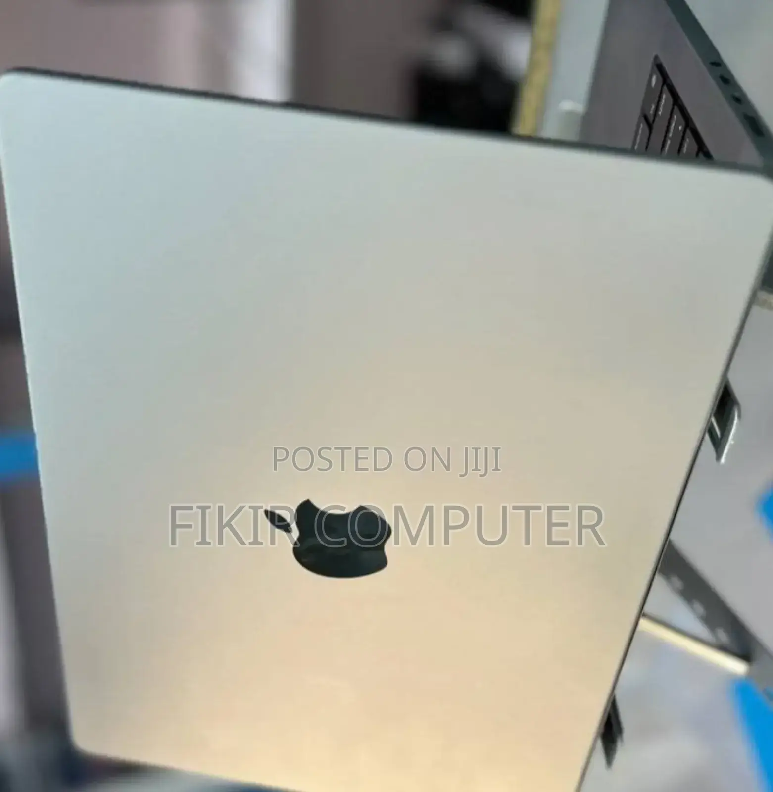 New Laptop Apple MacBook Pro M1 32GB Apple M1 Pro SSD 1T