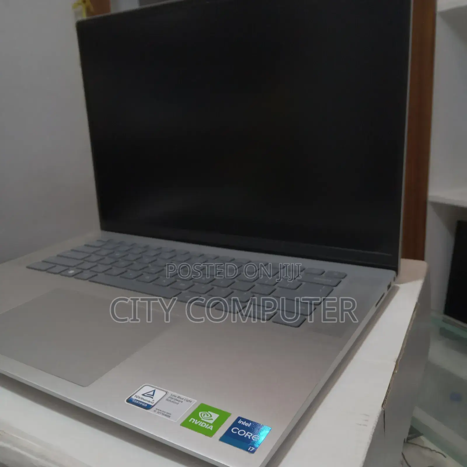 New Laptop Dell Inspiron 15 16GB Intel Core I7 SSD 512GB