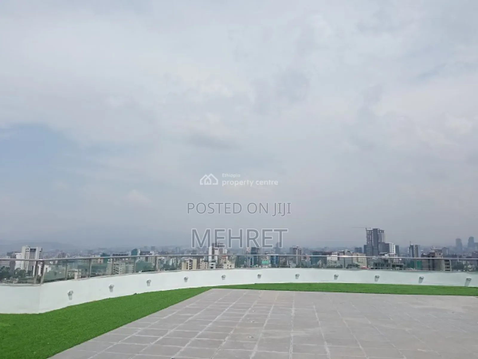 Furnished 2bdrm Apartment in ጃምቦ, Arada for sale