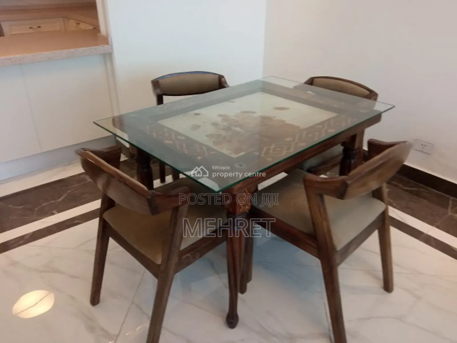 Furnished 2bdrm Apartment in ጃምቦ, Arada for sale