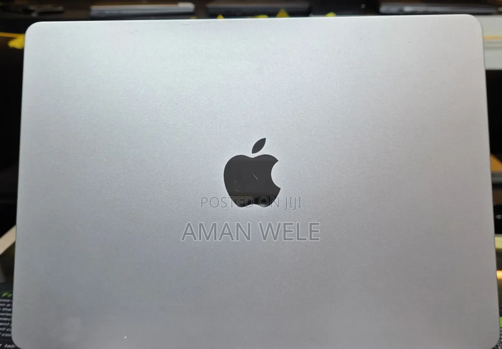 New Laptop Apple MacBook Air 2022 M2 16GB Apple M2 SSD 256GB