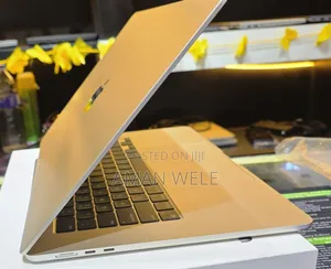 New Laptop Apple MacBook Air 2024 M3 15-Inch 8GB Apple M3 SSD 256GB