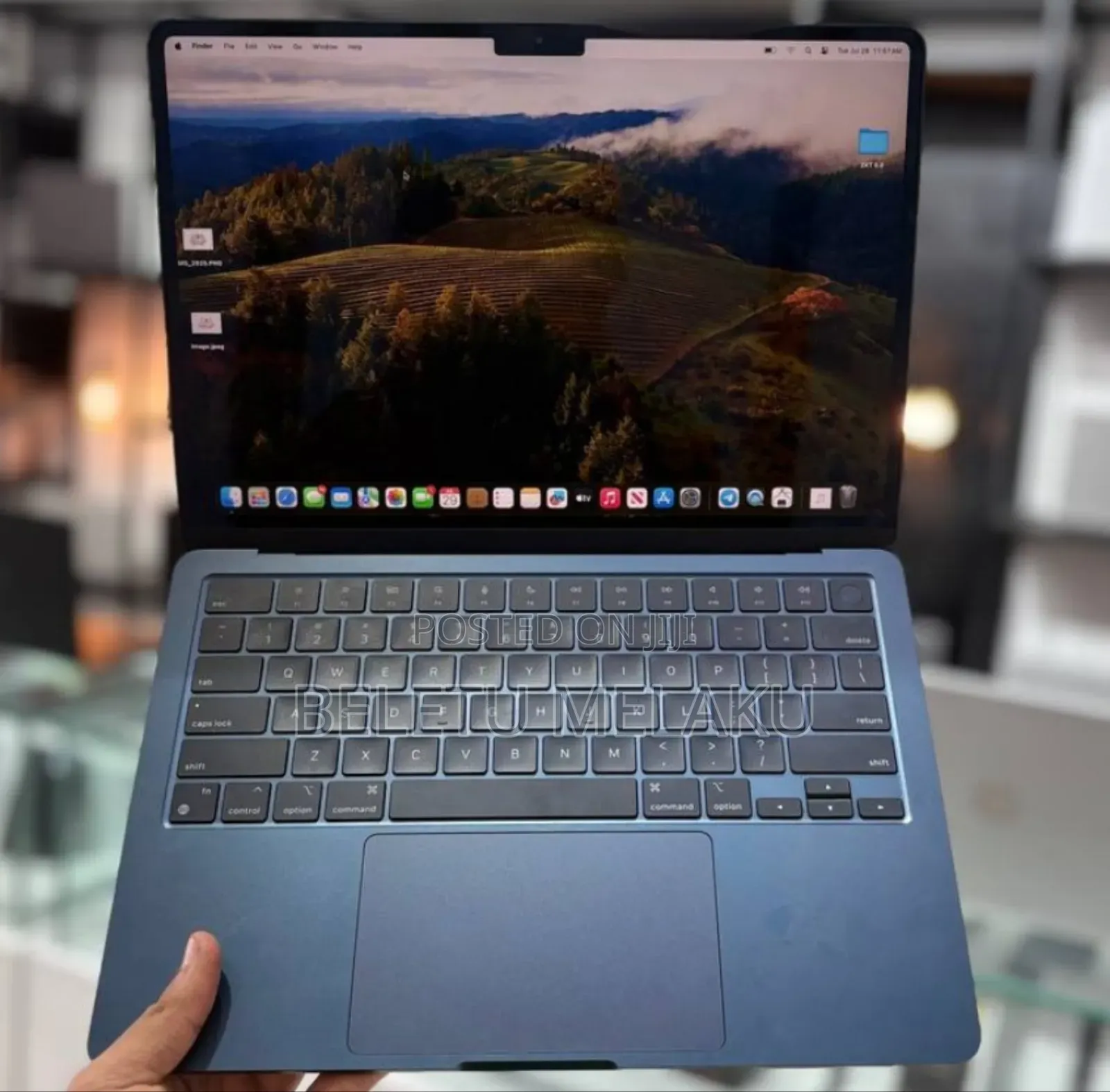 New Laptop Apple MacBook Air 2022 M2 8GB Apple M2 SSD 256GB