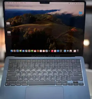 New Laptop Apple MacBook Air 2022 M2 8GB Apple M2 SSD 256GB