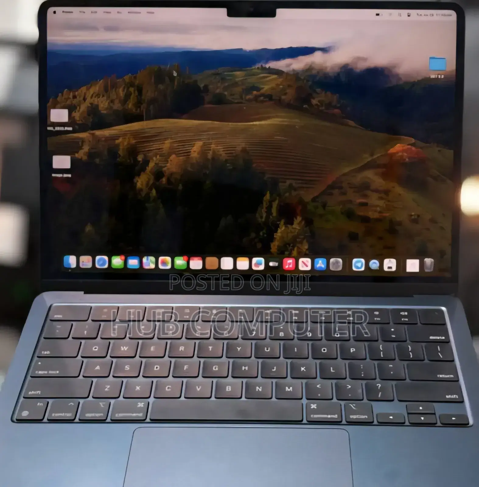 New Laptop Apple MacBook Air 2022 M2 8GB Apple M2 SSD 256GB