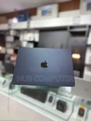 New Laptop Apple MacBook Air 2022 M2 8GB Apple M2 SSD 256GB