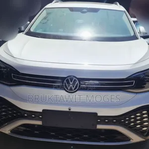 Photo - New Volkswagen ID.6 2024 White