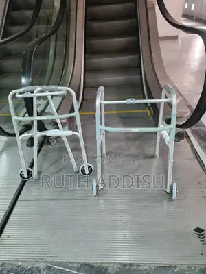 Medical Walker寄來foldable Almunium Walker軍方brand New Walker肋啊walking