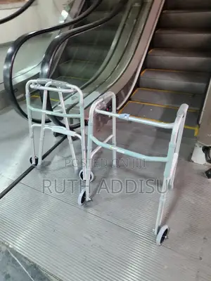 Photo - Walker肺炎medical Almunium Walker腕吧walker麻豆medical Walker輕輕almunium Walk