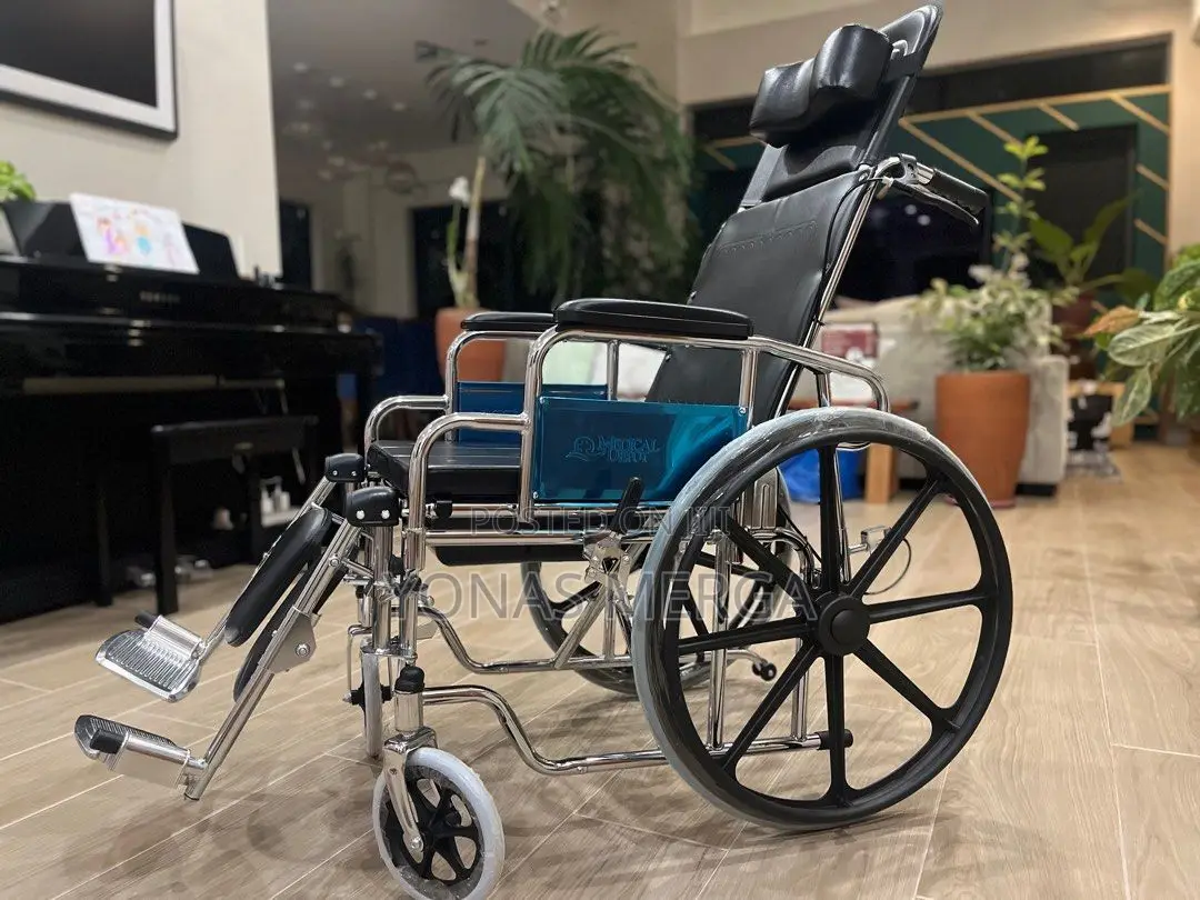 Toilet Wheelchair訂፹wheelchair¤¶Wheelchair | With “U” Seat Panel |46 Cm