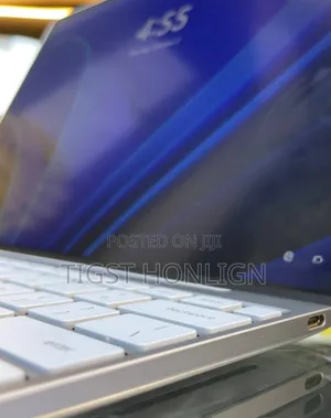 New Laptop Dell XPS 13 8GB Intel Core I5 SSD 512GB