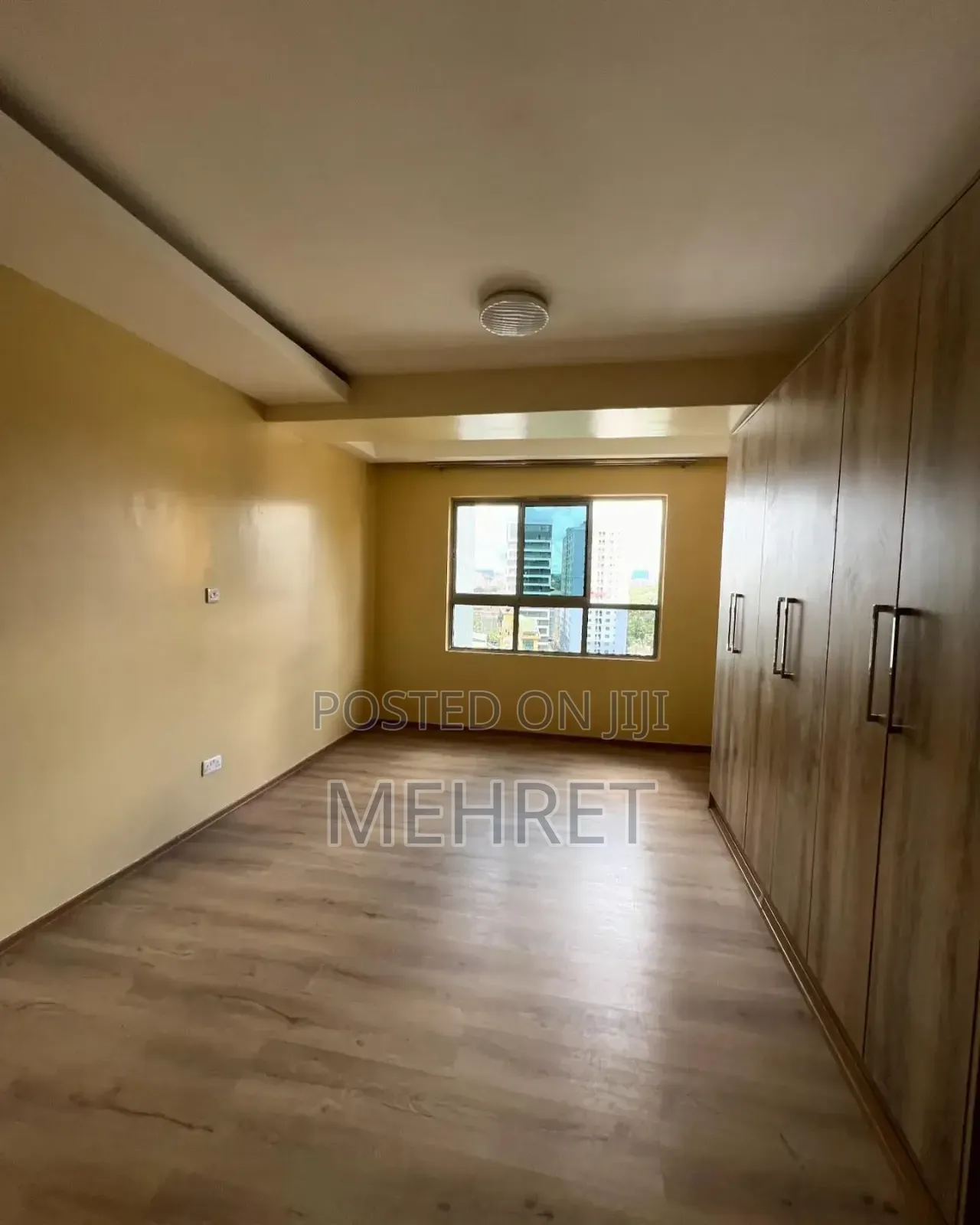 1bdrm Apartment In ጃምቦ, Arada For Sale