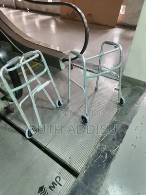 Photo - Foldable Walker奢求medical Walker鳵不strong Stainless Steel Walker軍事walker