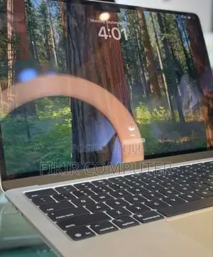 New Laptop Apple MacBook Air 2022 M2 8GB Apple M2 SSD 256GB