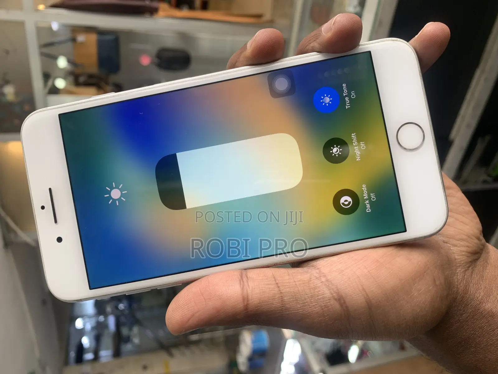 Apple iPhone 8 Plus 64 GB White