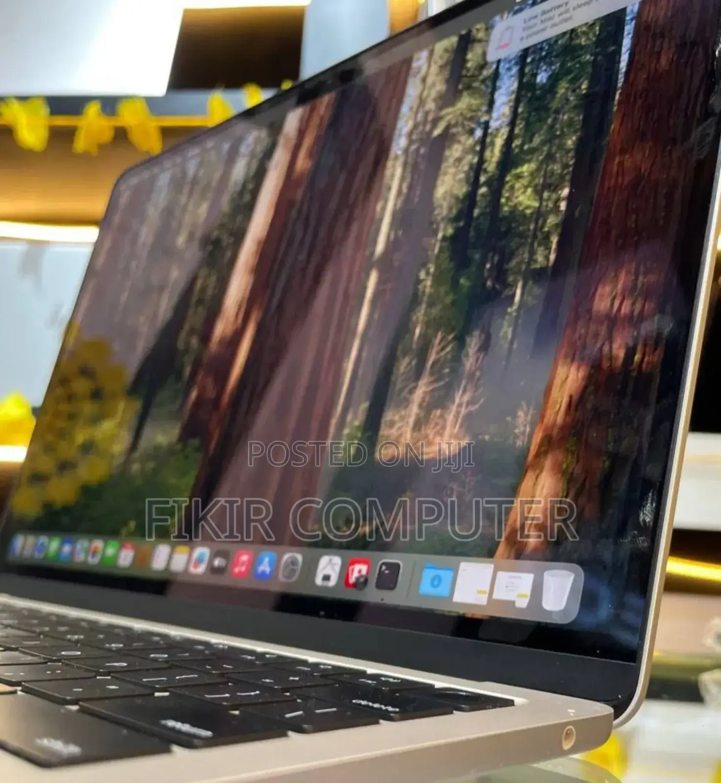 New Laptop Apple MacBook Air 2022 M2 16GB Apple M3 SSD 512GB