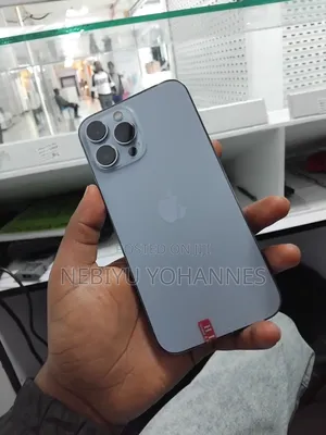 Photo - Apple iPhone 13 Pro Max 128 GB Blue