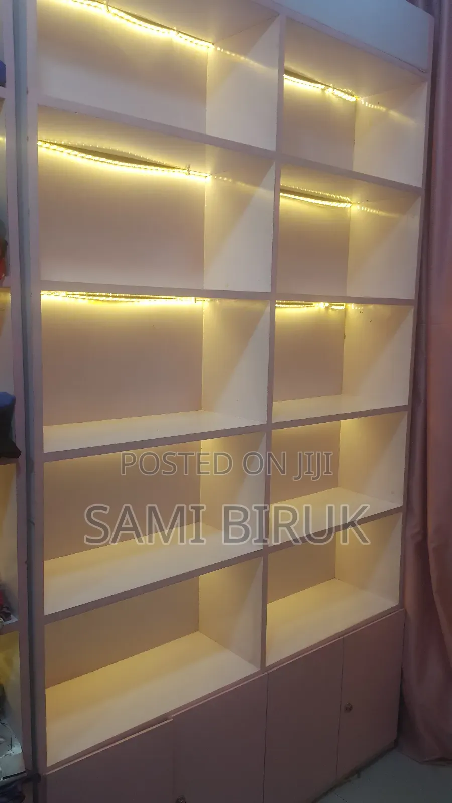 ሼልፍ ከተገዛ 3 ወሩ ነው