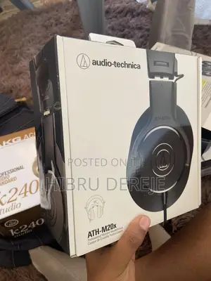 Photo - Audio-Technica M20x