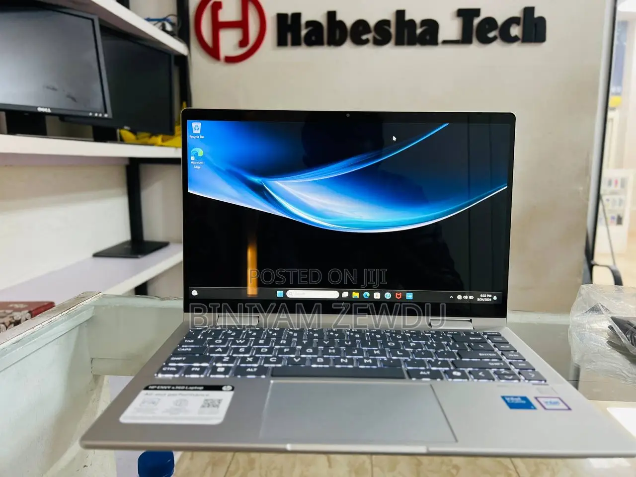 New Laptop HP Envy X360 8GB Intel Core I5 SSD 1T