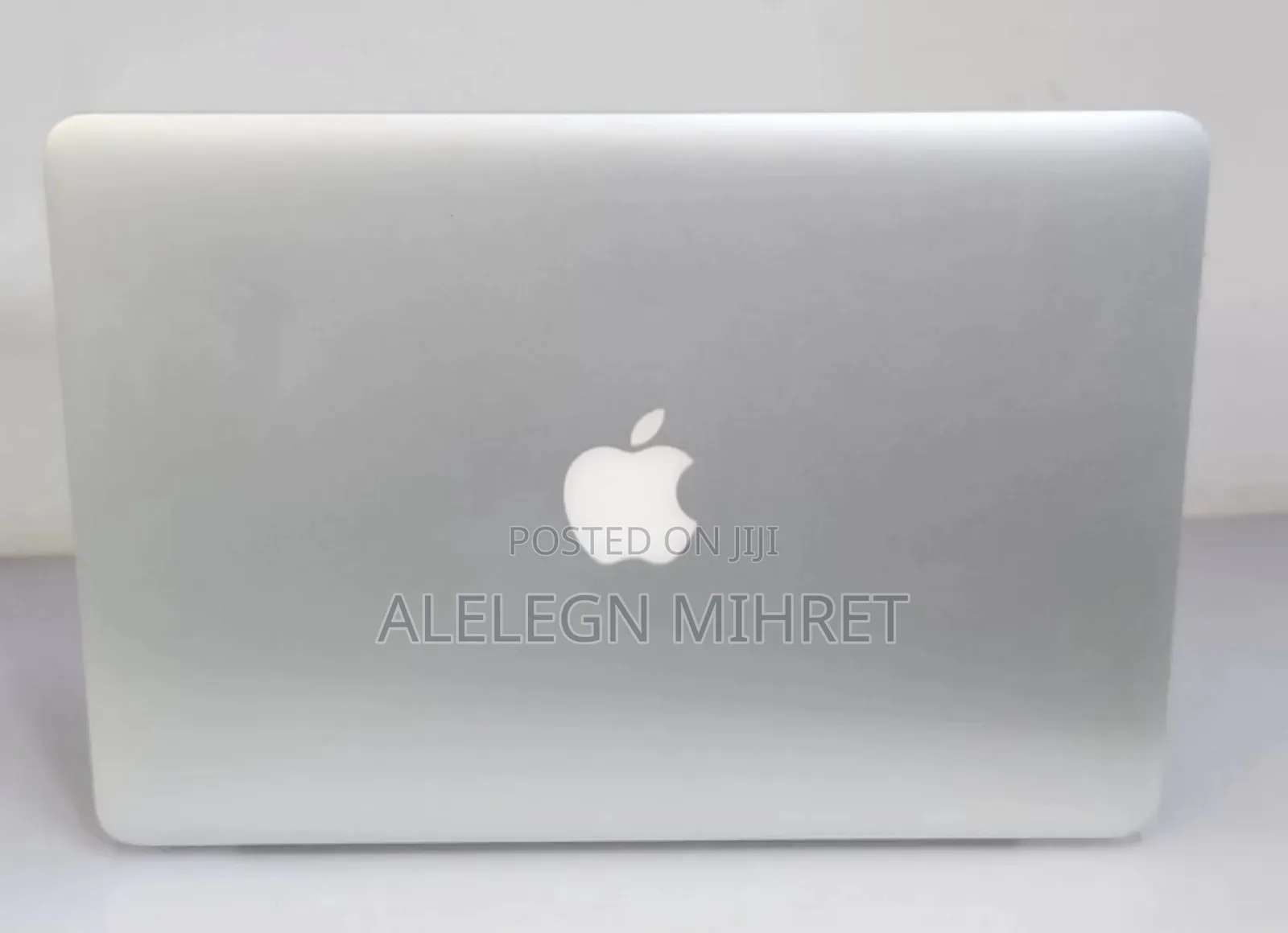 New Laptop Apple MacBook 2015 8GB Intel Core I5 SSD 256GB