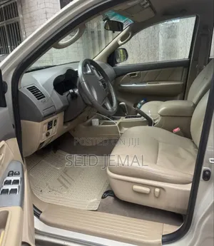 Toyota Hilux 2014 Silver