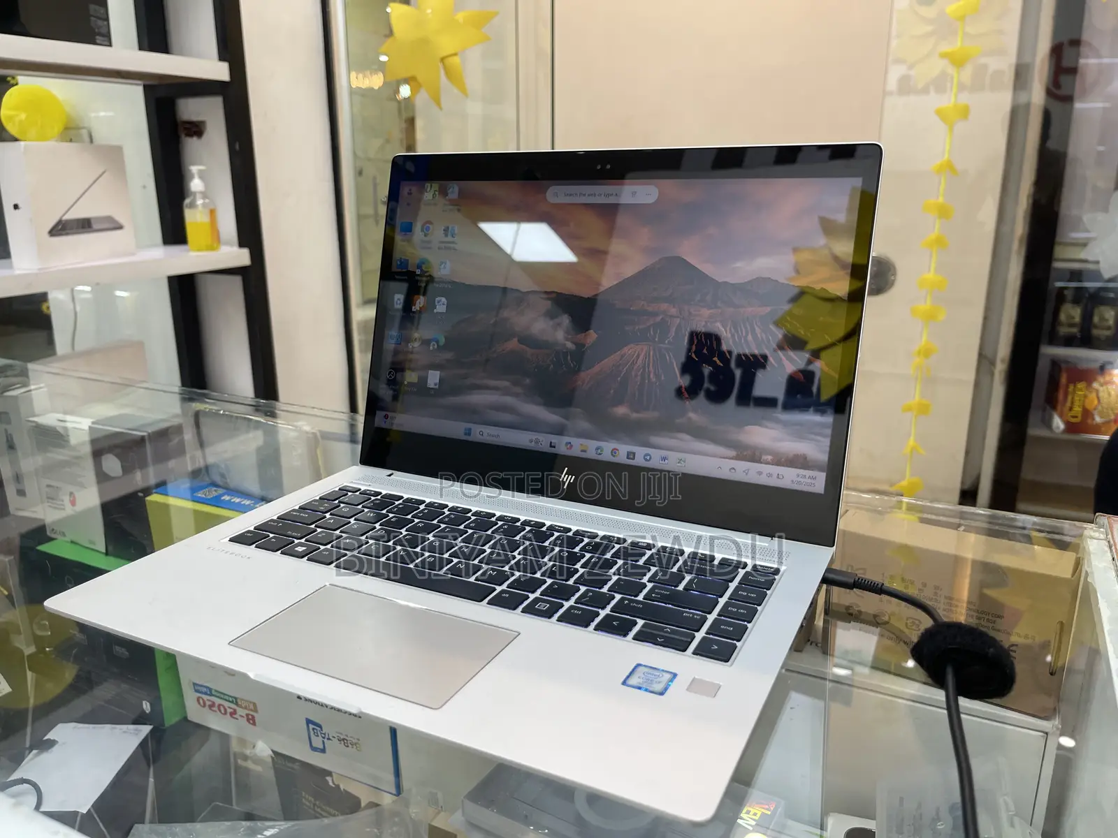 New Laptop HP Envy X360 8GB Intel Core I5 SSD 1T