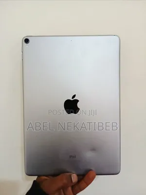 Photo - Apple iPad Pro 512 GB Silver