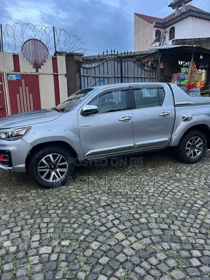 Photo - Toyota Hilux Revo Double Cab Deisel 2.4 AWD 2019 Silver