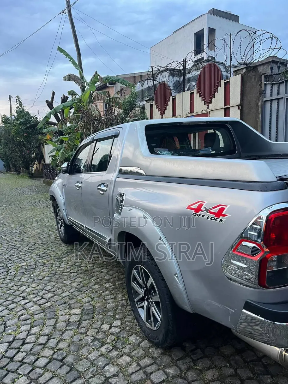 Toyota Hilux Revo Double Cab Deisel 2.4 AWD 2019 Silver