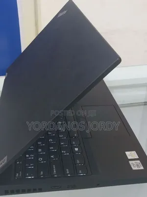 Photo - New Laptop Lenovo Thinkpad P15s 16GB Intel Core I7 SSD 256GB