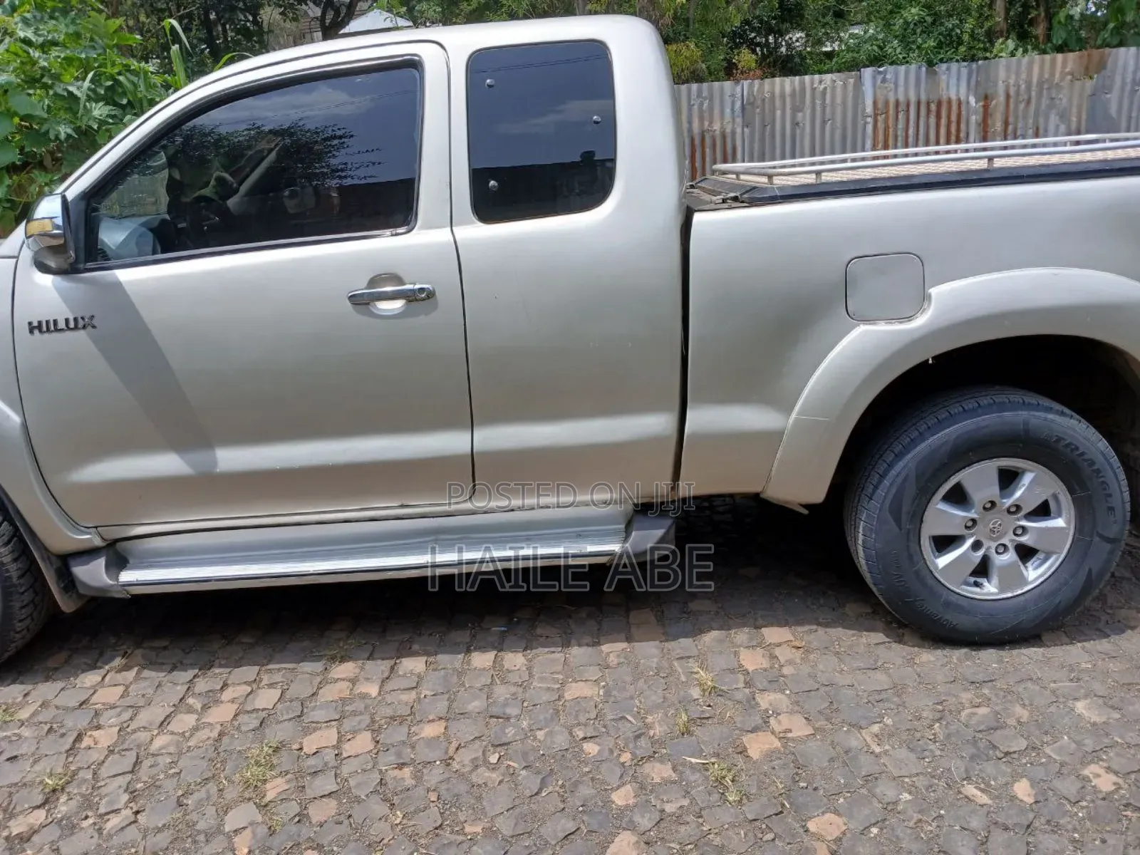 Toyota Hilux 3.0 D-4D 4x4 2013 Silver