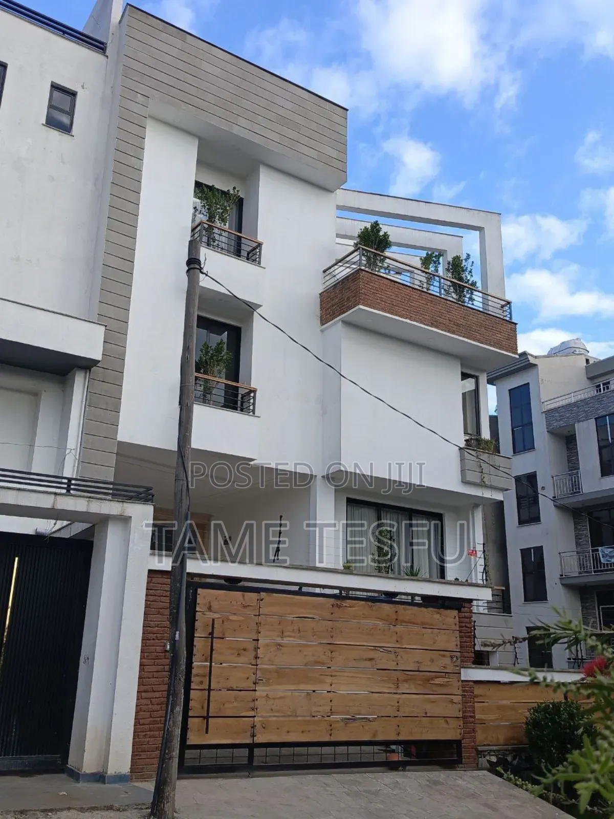 Furnished 8bdrm House in ሀያት, Bole for sale