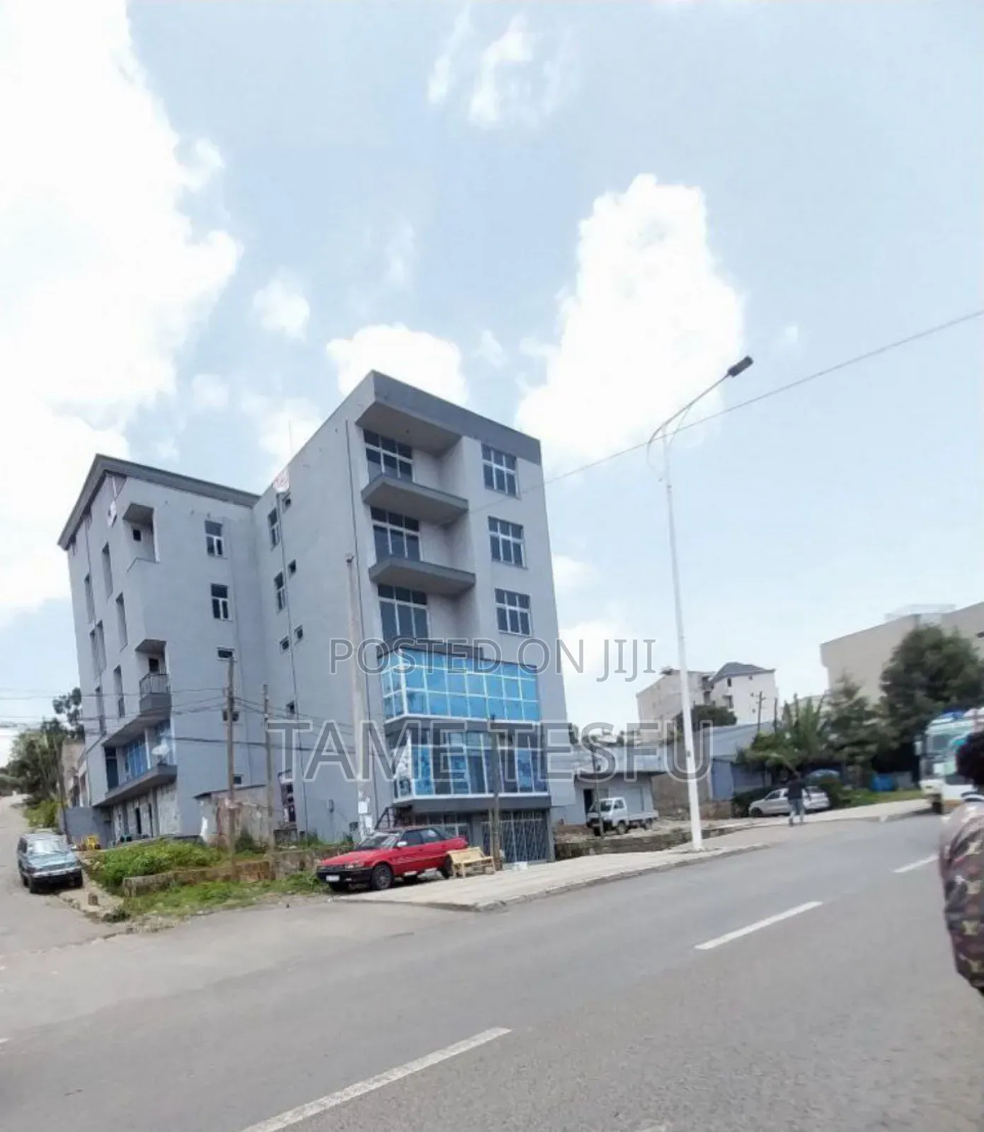 20bdrm House in ወሰን ባንክ 70ሚ አለበት, Yeka for sale