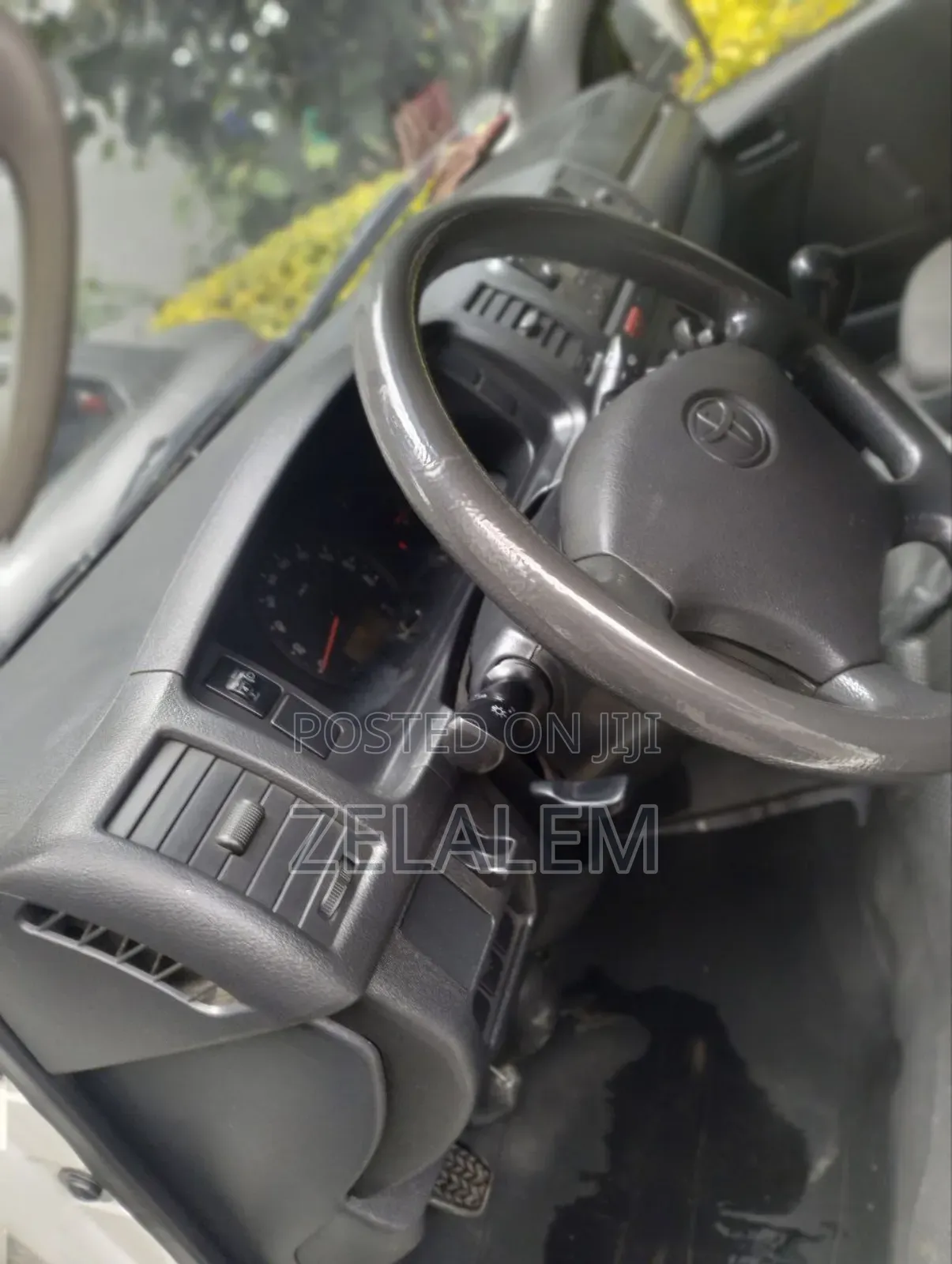 New Toyota Grand HiAce 2010 White